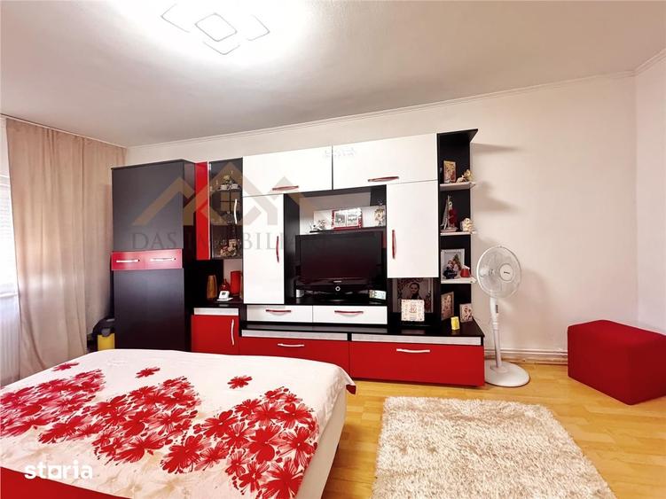 Apartament cu 2 camere decomandat în Traian