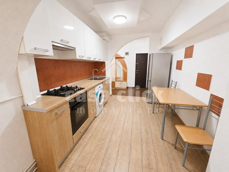 Apartament cu 2 camere decomandat în Mazepa 1