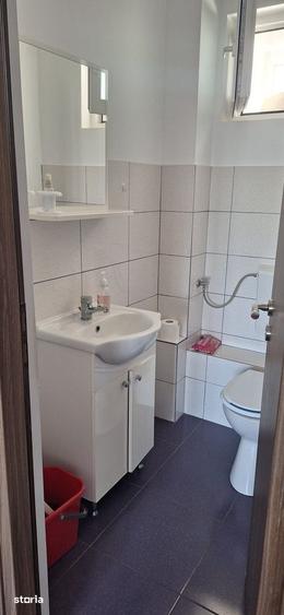 Apartament cu 3 camere decomandat în Tunari