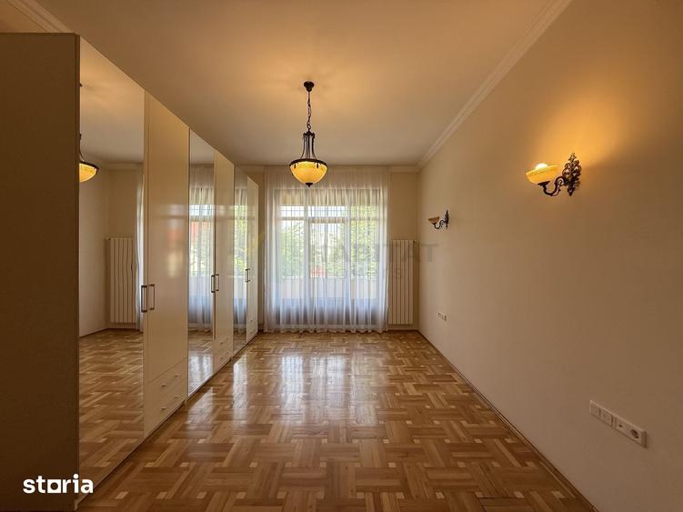 Vila 9 camere cu piscina si teren de 1.000 mp - 6