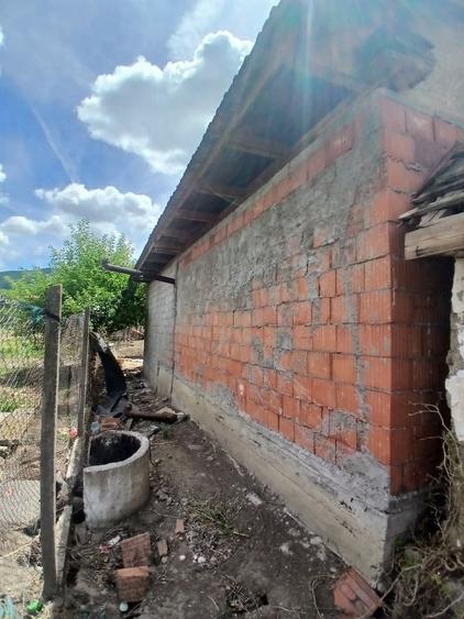Casă cu 2 camere în Șiria