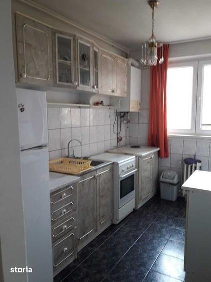 Inchiriez apartament 2 camere - 4