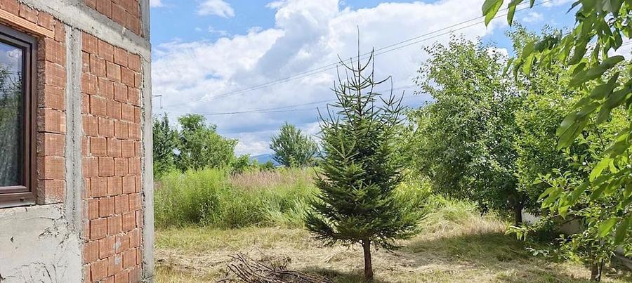 Casă cu 4 camere cu Teren 730 Mp în Sânpetru