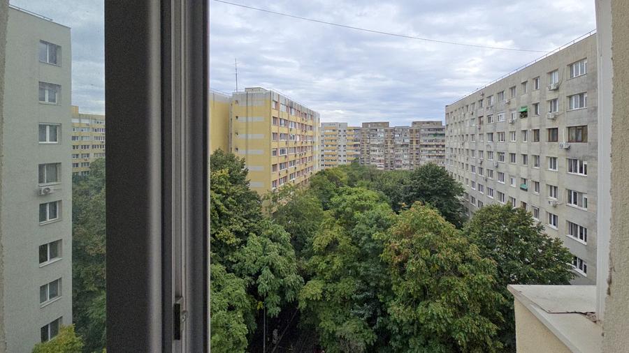 Apartament cu 3 camere semidecomandat în Bucur Obor