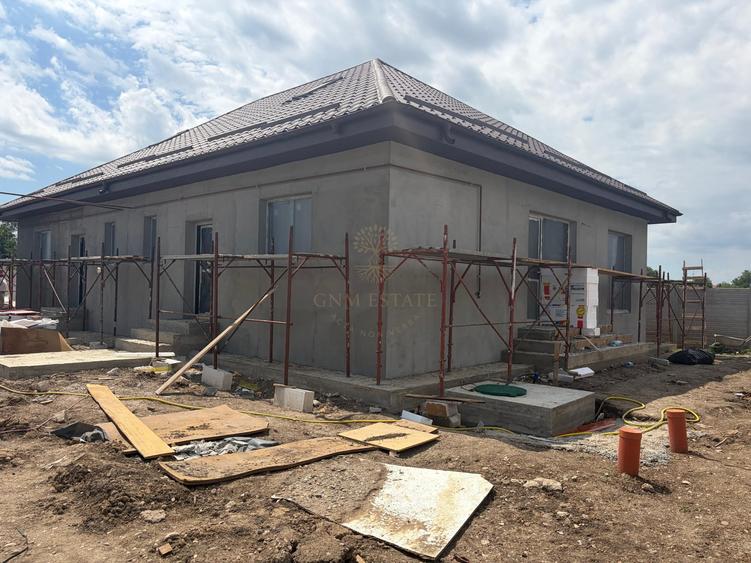 Duplex cu 4 camere cu Teren 165 Mp în Dascălu