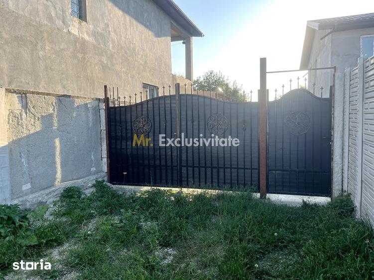 Casă cu 7 camere cu Teren 450 Mp în Glina