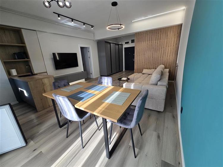 Apartament cu 2 camere decomandat, mobilat în Tomis Nord