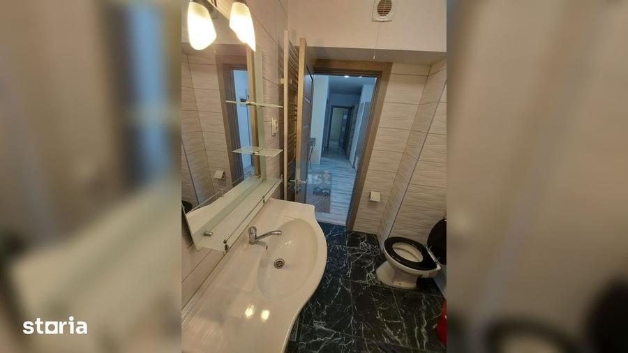 Apartament cu 3 camere semidecomandat, mobilat în Florești