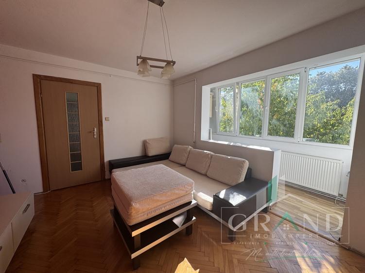 Apartament cu 3 camere semidecomandat, mobilat în Gheorgheni