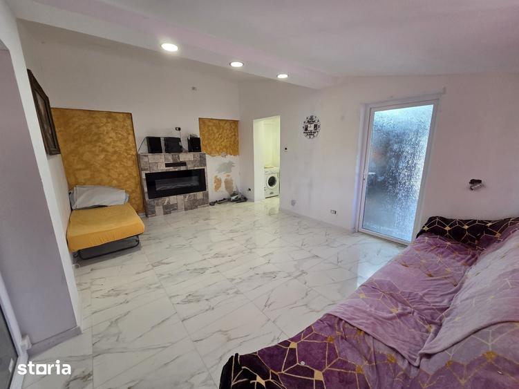 Casă cu 4 camere cu Teren 538 Mp în Priseaca