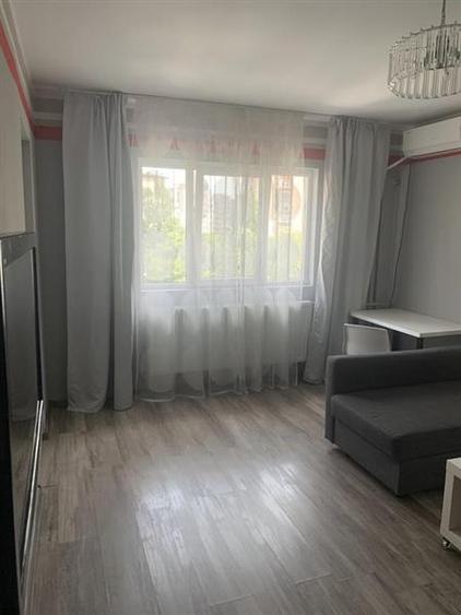 Garsonieră decomandată în Tineretului