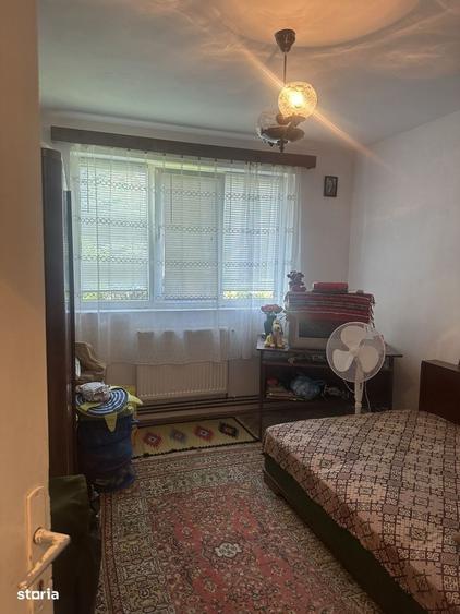 Campina - ap. 2 cam - parter - 48 mp - 55000 Euro/Neg. - 3