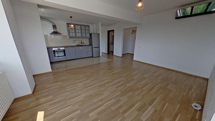 Apartament cu 3 camere în Băneasa