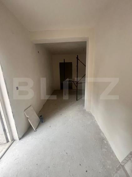Apartament cu 3 camere semidecomandat în Decebal — fotografia 3