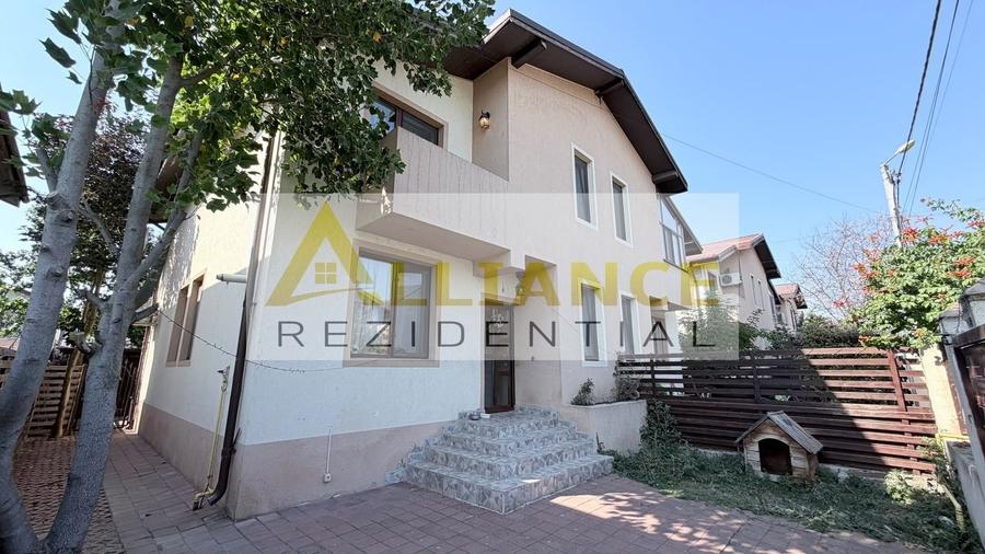 Casă individuală cu 4 camere cu Canalizare în Berceni