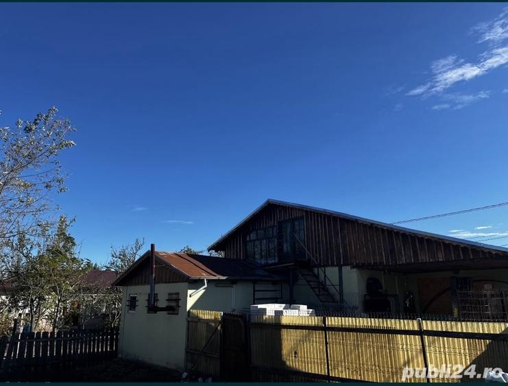 Spațiu comercial, de 250 mp, în Ceacu