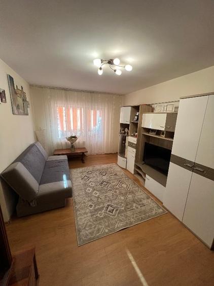 Apartament cu 2 camere decomandat, mobilat în Lețcani