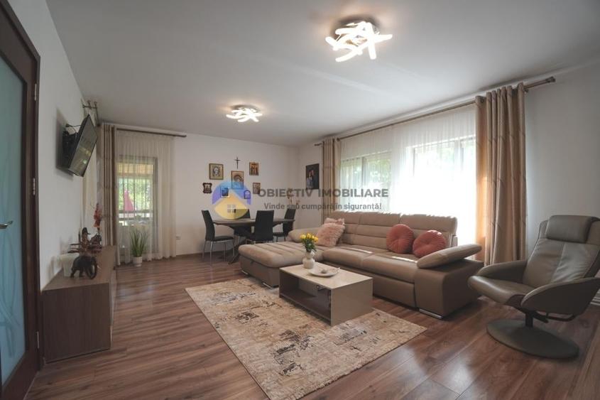 Casă cu 4 camere cu Teren 1824 Mp în Pângărați