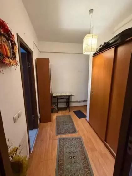 Garsonieră semidecomandată în Sud