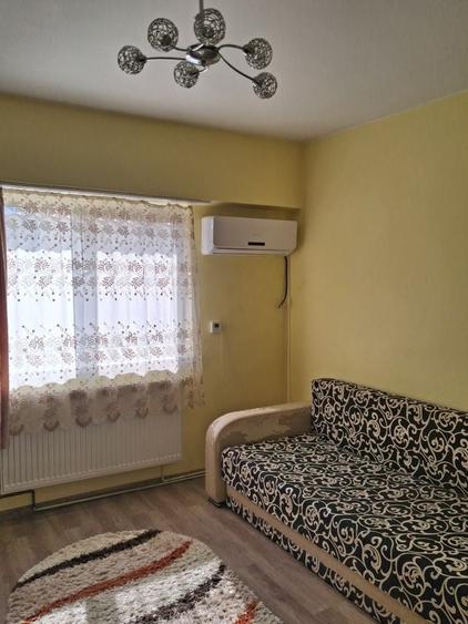 Garsonieră decomandată în Traian