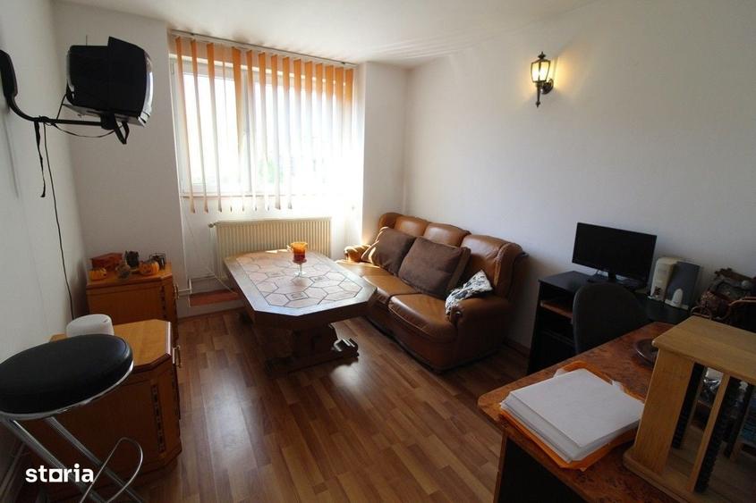 Casă cu 4 camere decomandat cu Teren 335 Mp în Central