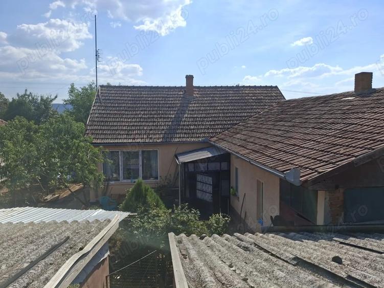 Casă cu 4 camere cu Teren 300 Mp în Central