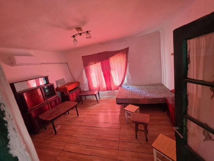Casă cu 1 camere cu Teren 150 Mp în Muncitoresc