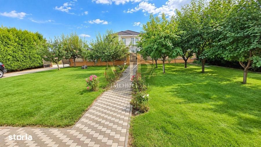 Casă cu 4 camere cu Teren 750 Mp în Central