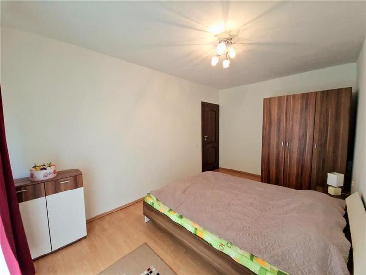Apartament cu 2 camere decomandat în Florești