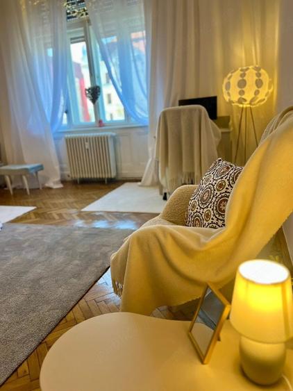 Apartament cu 3 camere decomandat în Central