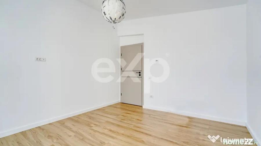 Casă cu 4 camere cu Teren 250 Mp în Central