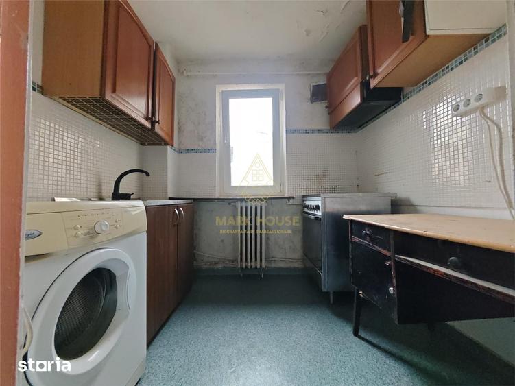 Apartament cu 3 camere nedecomandat în Cornișa