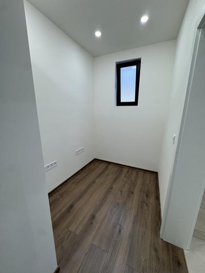 Casă individuală cu 4 camere cu Canalizare în Ultracentral