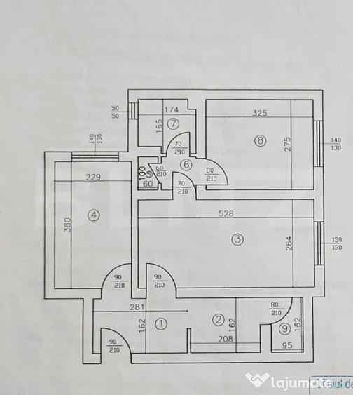 Apartament cu 3 camere nedecomandat în Podu Roș