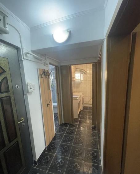 Apartament cu 2 camere decomandat în Războieni
