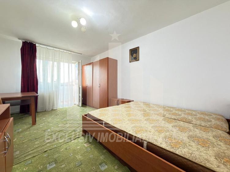 Apartament cu 3 camere decomandat, mobilat în Cetate