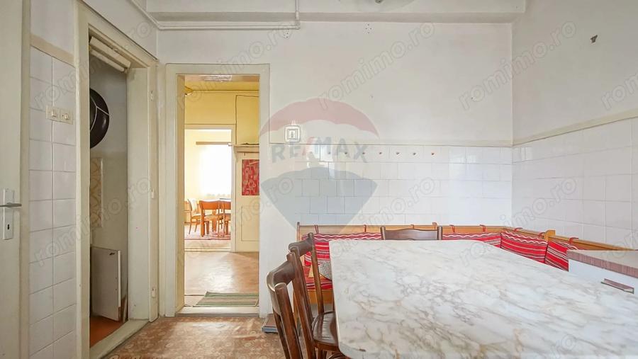 Apartament cu 3 camere decomandat în Centrul Civic