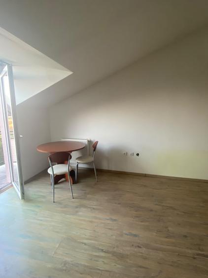 Apartament cu 2 camere semidecomandat în Bună Ziua