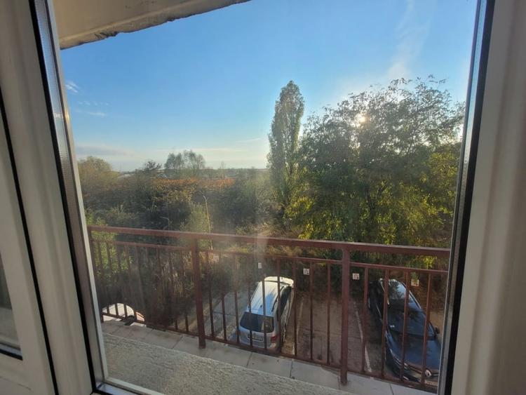 Apartament cu 3 camere decomandat, mobilat în Gării