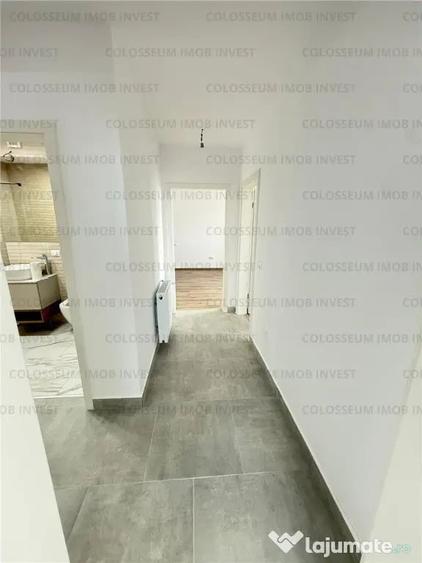 Apartament cu 3 camere decomandat în Tractorul