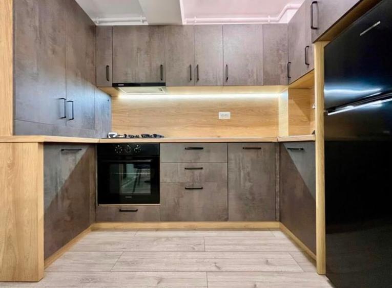 Apartament cu 2 camere semidecomandat în 13 Septembrie