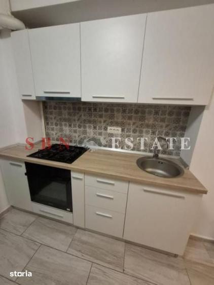 Garsonieră decomandată în Central