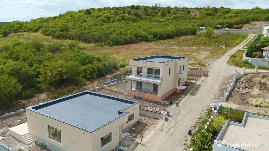 Casă cu 5 camere cu Teren 435 Mp în Săldăbagiu de Munte