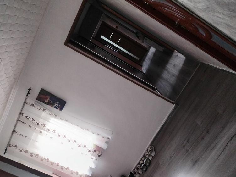 Apartament cu 3 camere decomandat în Radu Negru