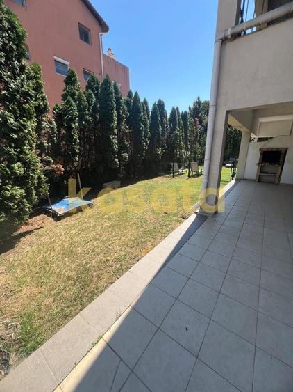 Apartament cu 4 camere semidecomandat în Nord