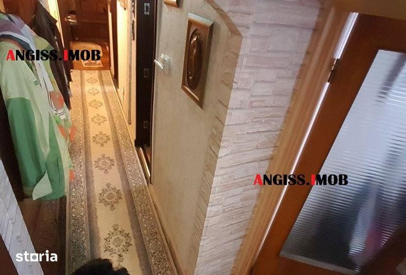 Apartament cu 3 camere decomandat în Păcii