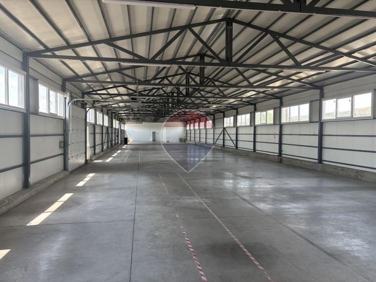Spațiu industrial, de 985 mp, în Iris