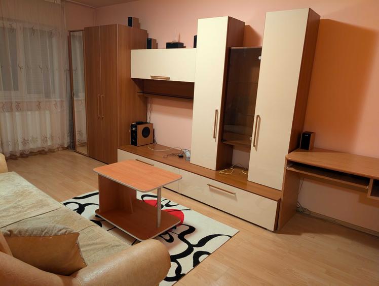 Dau in chirie apartament 2 camere decomandat, tip PB 44 mp Str. Traian Grozavescu, Oradea - 1