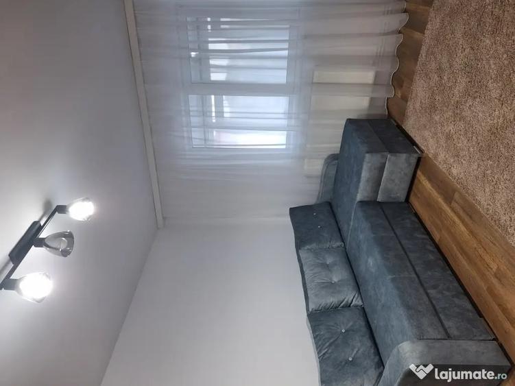 Apartament cu 3 camere decomandat în Aleea Trandafirilor