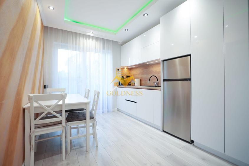 Apartament cu 3 camere semidecomandat, mobilat în Între Lacuri